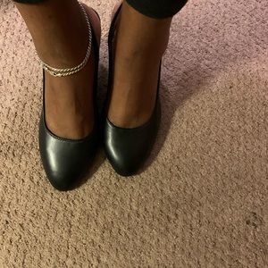 Le comfort sling backs